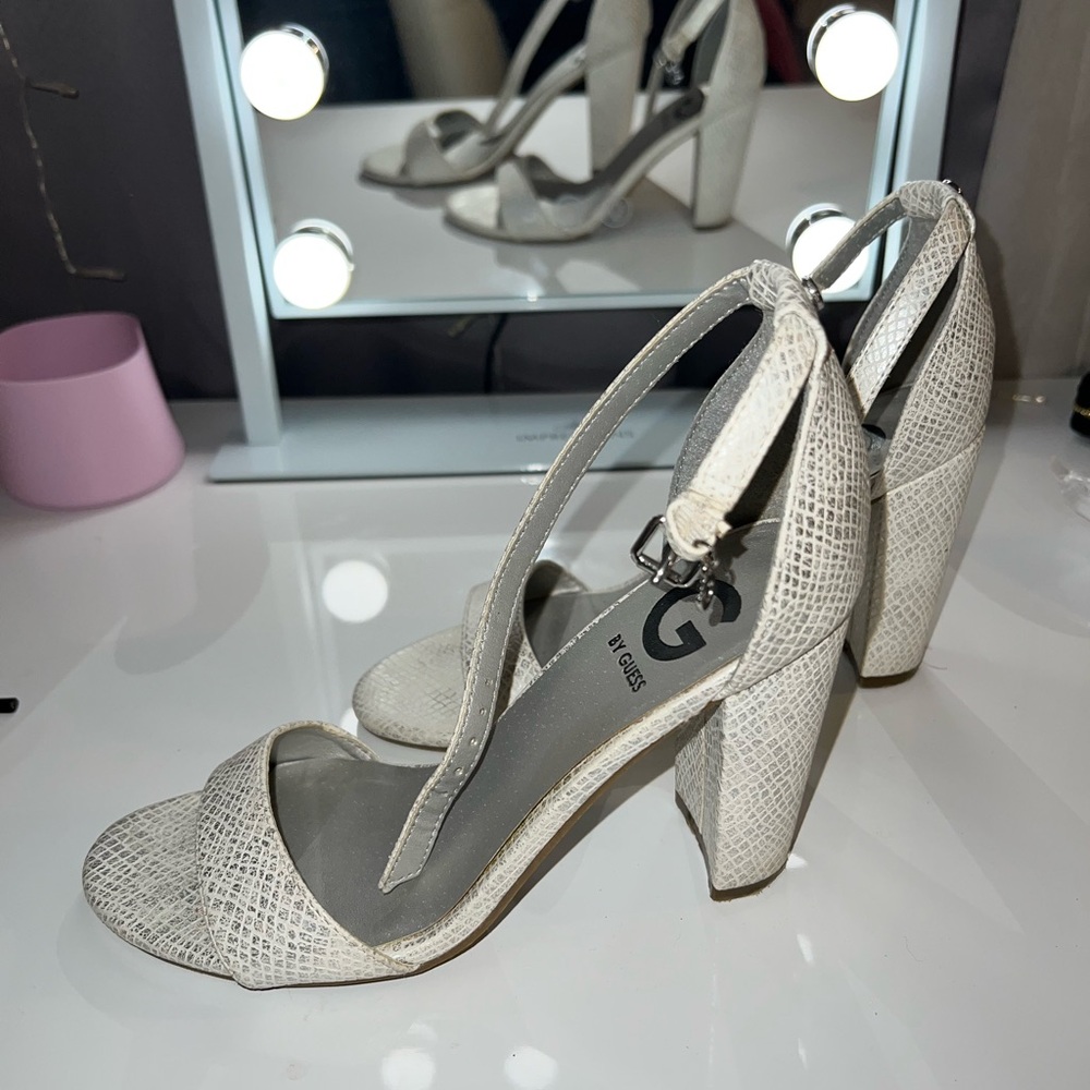 Guess heels size 7